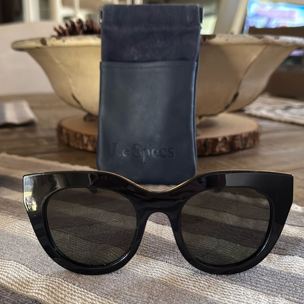 Le Specs sunglasses Airheart black sunglasses